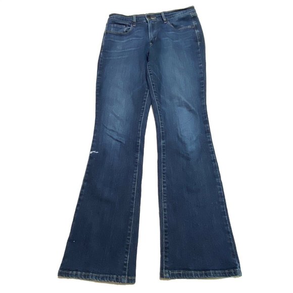 Levis 55 Regular Fit Bootcut Leg Womens 